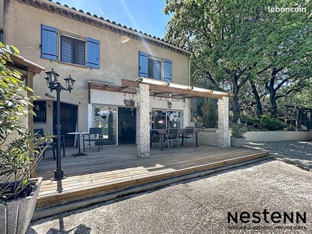 Maison 3 pièces 94 m²