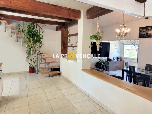 Maison 3 pièces 94 m²