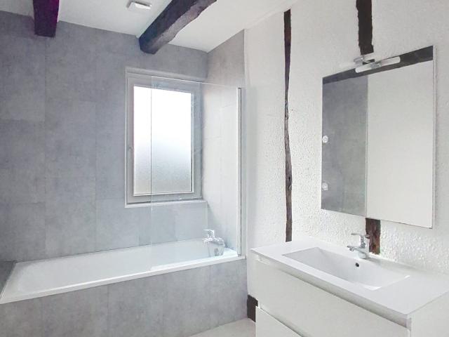 Maison 3 pièces, 94 m² à louer à Réalmont 81120