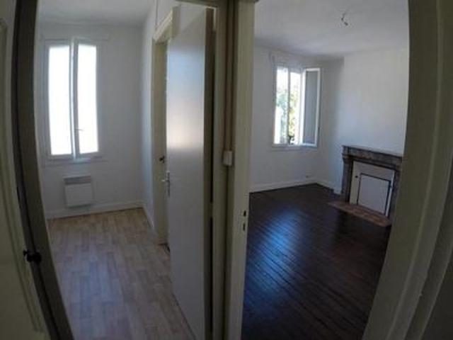 Maison 3 pièces, 97 m² à louer à Lamarque 33460