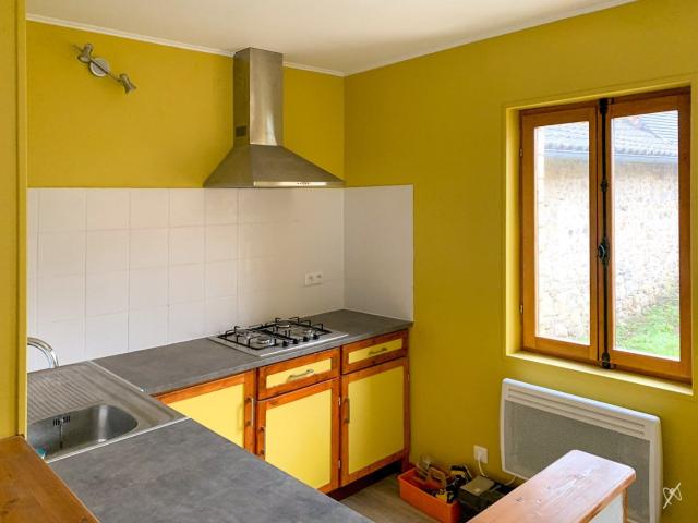 Maison 3 pièces, à louer à Ladignac le Long 87500