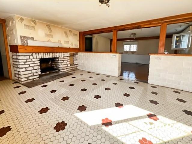 Maison 3 pièces à rénover avec jardin de 950m²