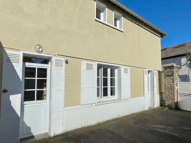 Maison 3 pièces avec cour