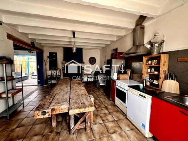 Maison 3 pièces avec grange et jardin