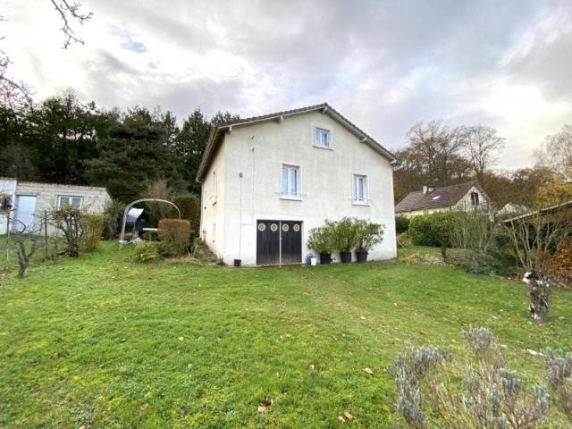 Maison 3 pièces avec grand jardin et beau potentiel à Rosny sur Seine