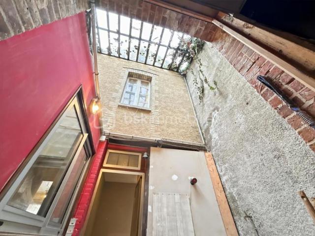 Maison 3 pièces de 100m2 à PONT SUR YONNE 89140