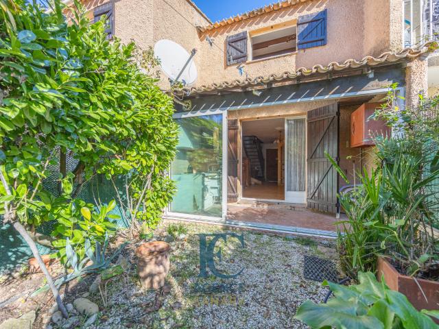 Maison 3 pièces de 56 m2 avec jardinet au centre ville