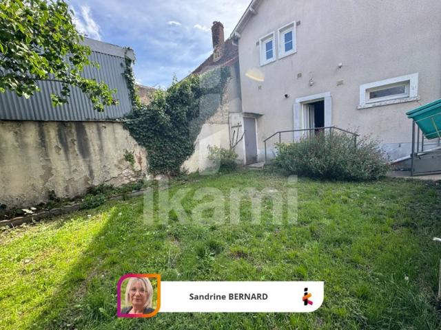 Maison 3 pièces de 68 m2 avec dépendances et terrain clos