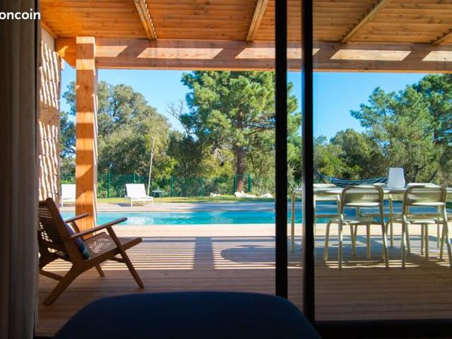 Maison 3 pièces exceptionnelle à Cala Rossa avec piscine chauffée sans vis à vis