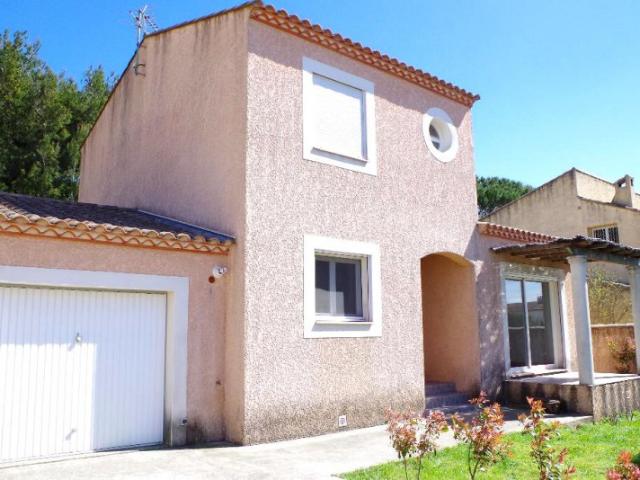 Maison 3 pièces Marguerittes 82.60m² 1078€ à louer