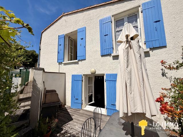 MAISON 105 M2, 2 CHAMBRES, TERRASSE, PROCHE PORT