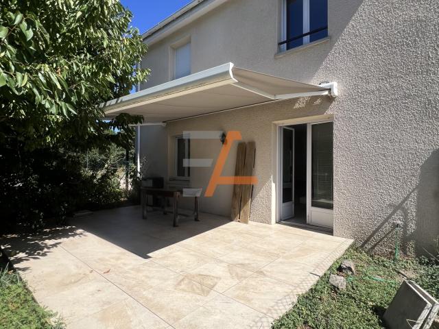 Maison 105 m2 3 chambres Terrain clos et arboré Secteur calme et recherché