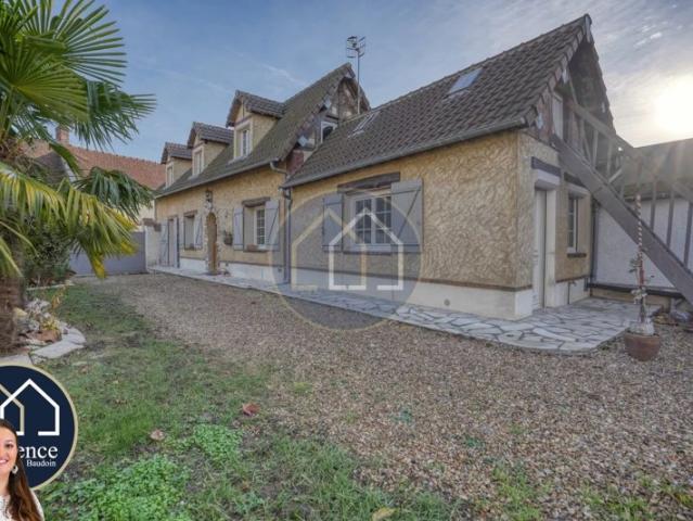 MAISON 106m2 TERRAIN 815m2 4 CHAMBRES GARAGE