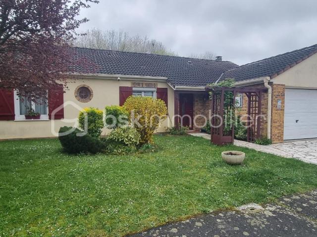 Maison 107 m2 PLAIN PIED 4 chambres garage double et jardin
