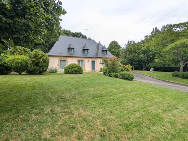 Maison 107 m2 Terrain constructible 2 372 m2 Garage Dé