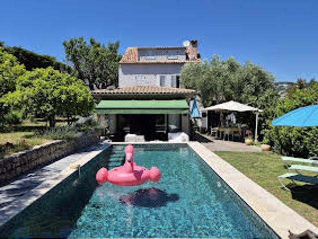 Maison avec jardin