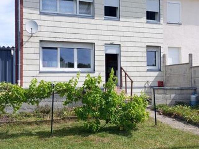 Maison 100 m² Boué