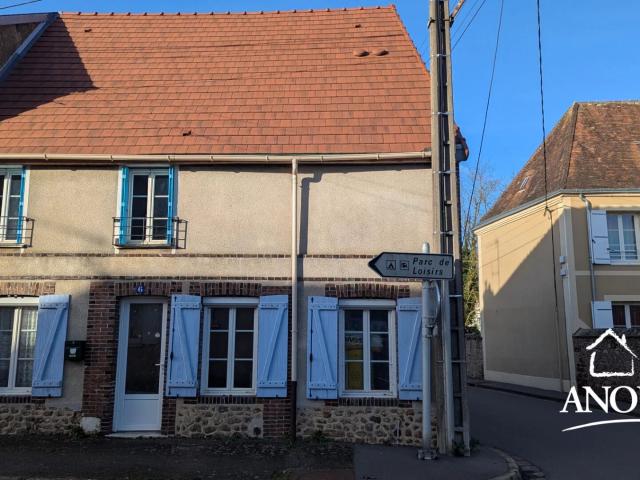 MAISON 103 M² 5 CHAMBRES ET GRANGE FORT POTENTIEL