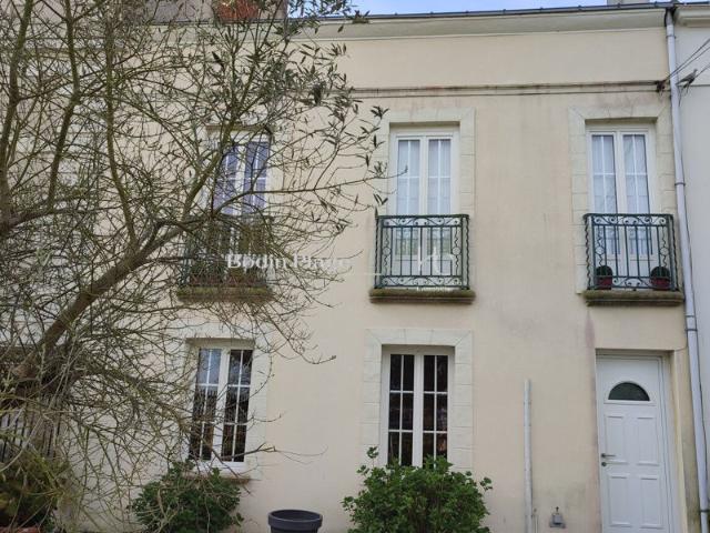 Maison 10 pièce s 206 m2