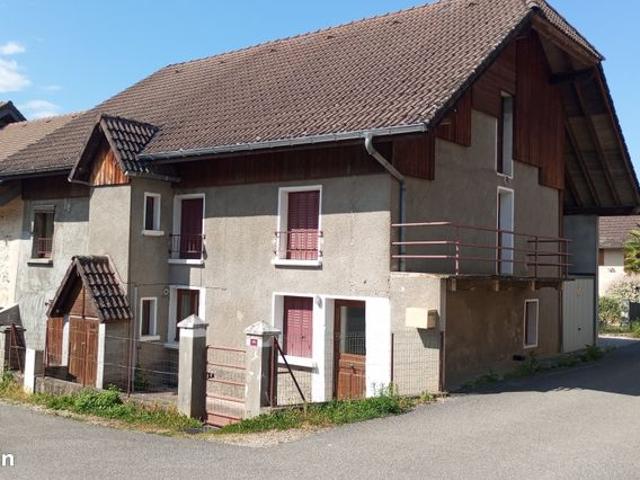 Maison 10 pièces 147 m²