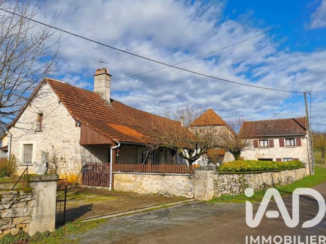 Maison 10 pièces 147 m²