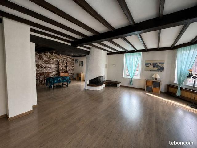 Maison 10 pièces 145 m²