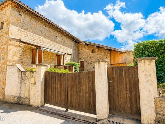 Maison 10 pièces 145 m²
