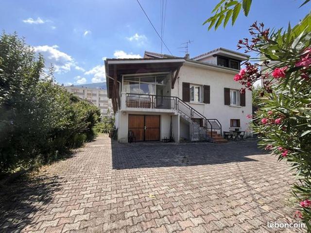 Maison 10 pièces 149 m²