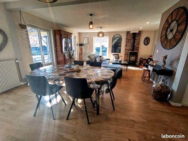 Maison 10 pièces 153 m²