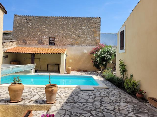 Maison 10 pièces 150 m²