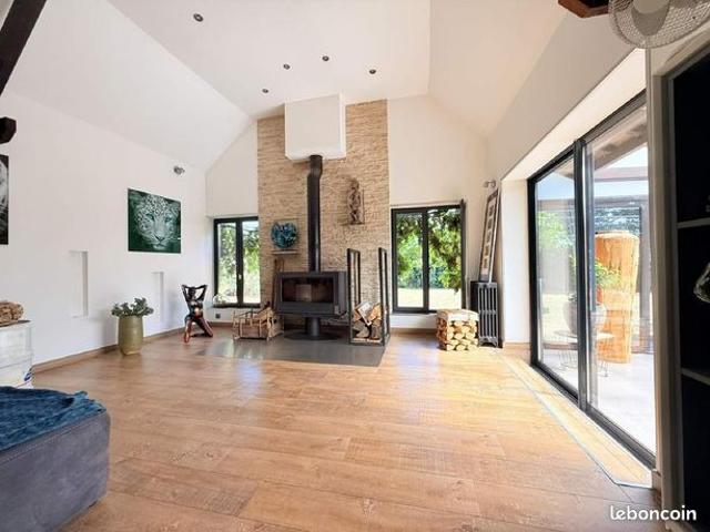 Maison 10 pièces 150 m²