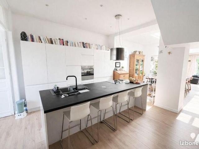 Maison 10 pièces 152 m²