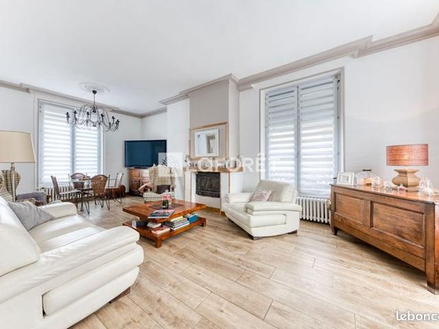 Maison 10 pièces 152 m²