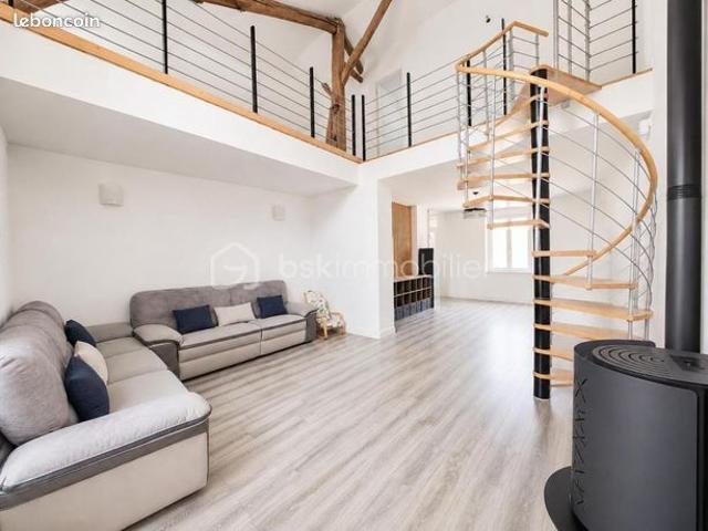 Maison 10 pièces 152 m²
