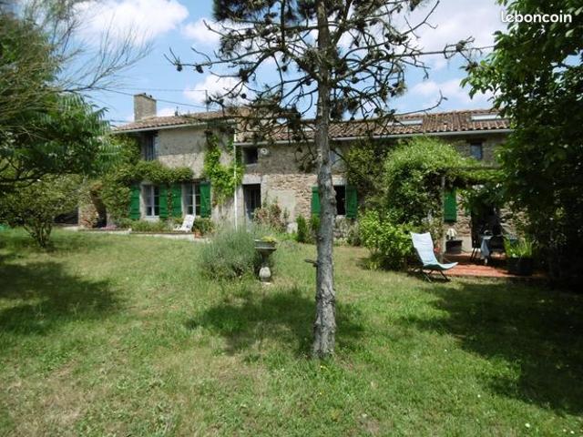 Maison 10 pièces 158 m²