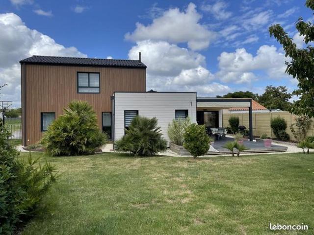 Maison 10 pièces 158 m²