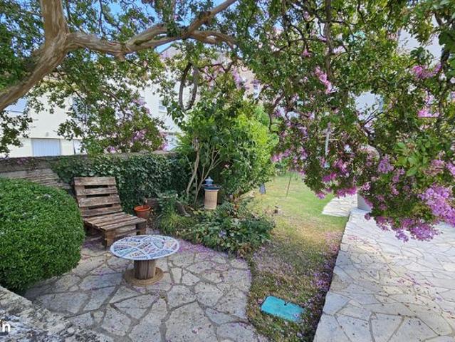 Maison 10 pièces 160 m²