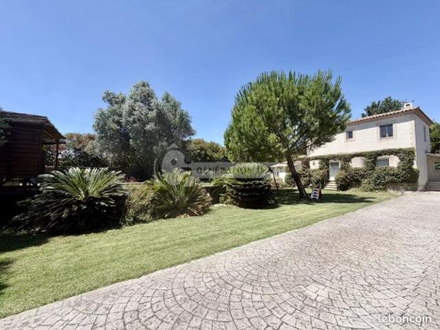 Maison 10 pièces 160 m²