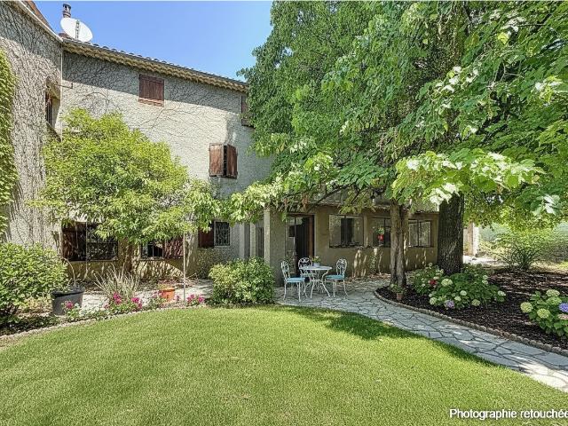 Maison 10 pièces 160 m²