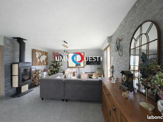 Maison 10 pièces 161 m²