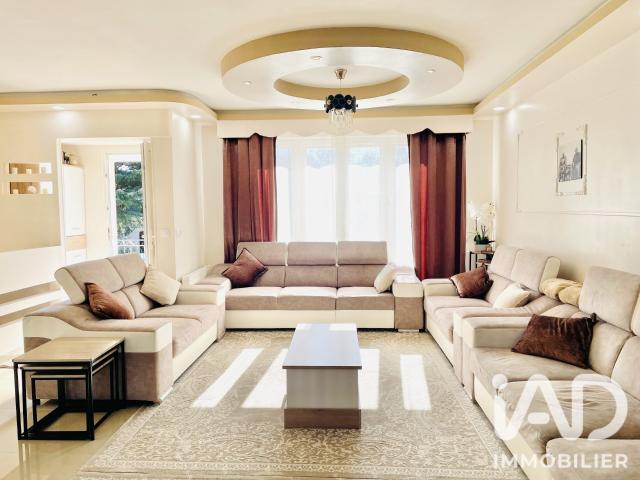 Maison 10 pièces 161 m²