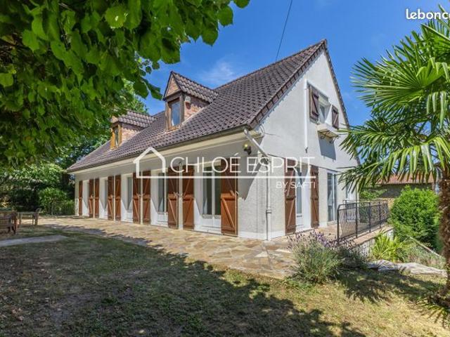 Maison 10 pièces 167 m²