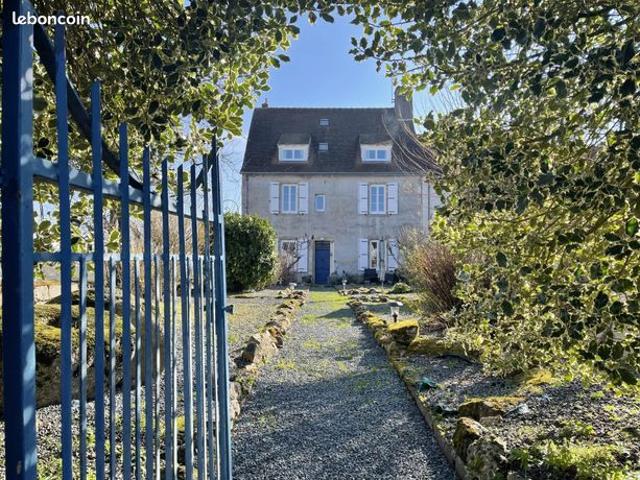 Maison 10 pièces 167 m²
