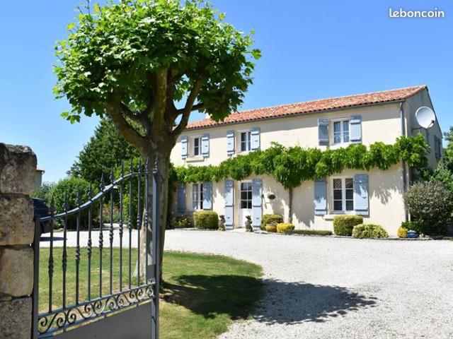 Maison 10 pièces 167 m²
