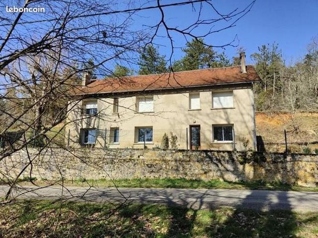 Maison 10 pièces 165 m²
