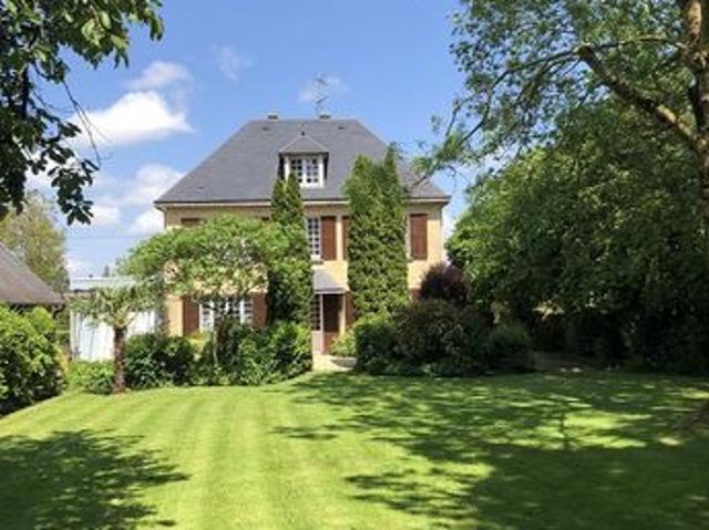Maison 10 pièces 165 m²