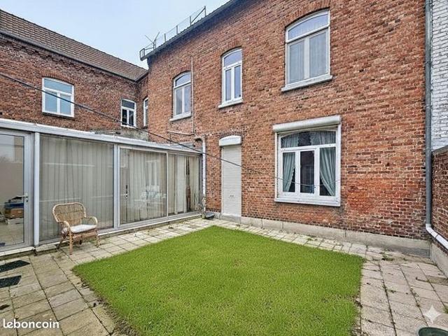Maison 10 pièces 165 m²