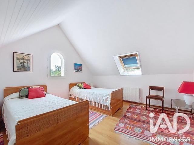Maison 10 pièces 166 m²