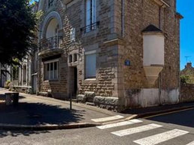 Maison 10 pièces 169 m²