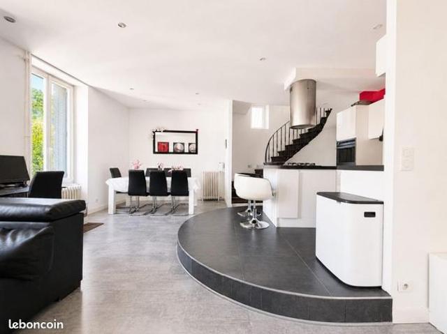 Maison 10 pièces 170 m²